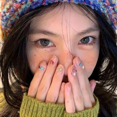 少年与水球